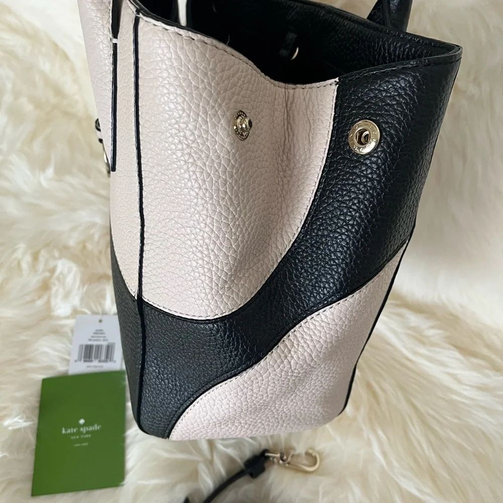 Kate Spade Black/Taupe Pebble Leather w/removable crossbody strap. - Picture 5 of 10